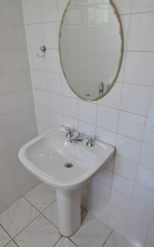 Casa de condomínio para alugar com 160m², 3 quartos e 2 vagasBanheiro