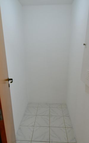 Casa de condomínio para alugar com 160m², 3 quartos e 2 vagas Cozinha - Despensa