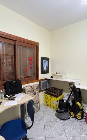 Casa à venda com 200m², 3 quartos e 3 vagas