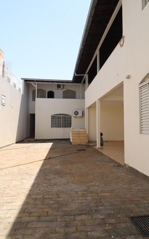 Casa para alugar com 180m², 7 quartos e 3 vagasQuintal