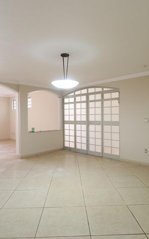 Casa para alugar com 180m², 7 quartos e 3 vagasSala 2