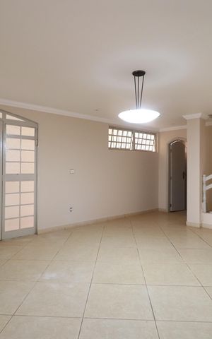 Casa para alugar com 180m², 7 quartos e 3 vagasSala 2