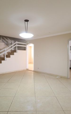 Casa para alugar com 180m², 7 quartos e 3 vagasSala 2