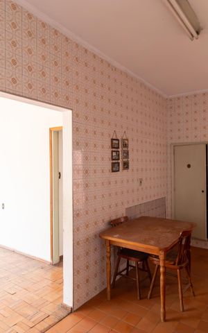 Casa à venda com 354m², 2 quartos e sem vaga Casa à venda com 354m², 2 quartos e sem vagaCozinha