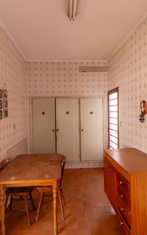 Casa à venda com 354m², 2 quartos e sem vaga Casa à venda com 354m², 2 quartos e sem vagaCozinha