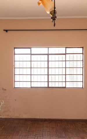 Casa à venda com 354m², 2 quartos e sem vaga Casa à venda com 354m², 2 quartos e sem vagaSalas