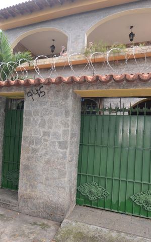 Casa para alugar com 500m², 3 quartos e 4 vagasPlaca instada