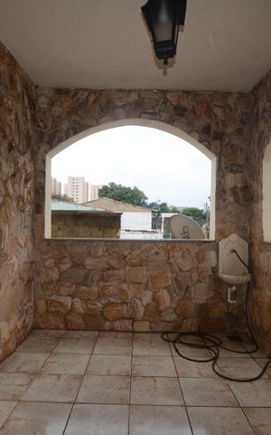 Casa para alugar com 500m², 3 quartos e 4 vagasVaranda da Goumert