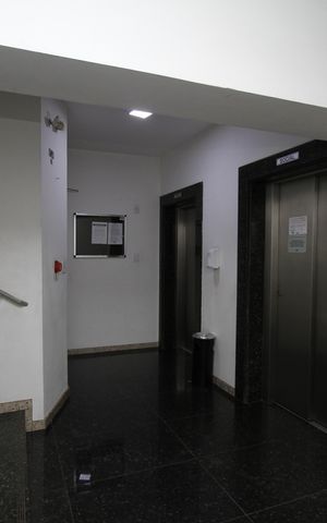 Apartamento à venda com 120m², 4 quartos e 4 vagaselevador