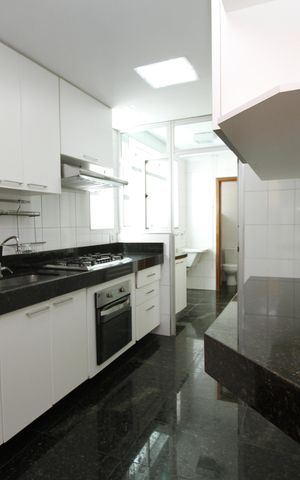 Apartamento à venda com 120m², 4 quartos e 4 vagasCozinha