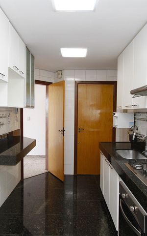 Apartamento à venda com 120m², 4 quartos e 4 vagasCozinha