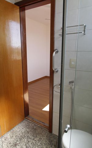 Apartamento à venda com 120m², 4 quartos e 4 vagasBanheiro da Suíte
