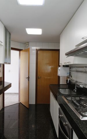 Apartamento à venda com 120m², 4 quartos e 4 vagasCozinha
