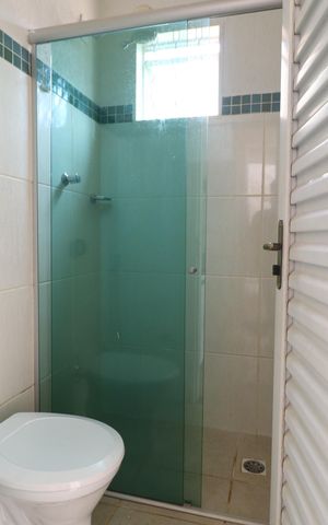 Casa para alugar com 200m², 3 quartos e 3 vagasBanheiro da piscina