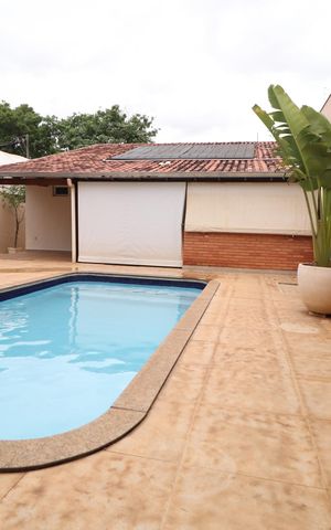 Casa para alugar com 200m², 3 quartos e 3 vagasPiscina