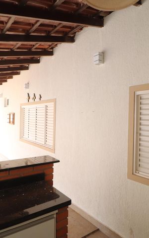 Casa para alugar com 200m², 3 quartos e 3 vagasVaranda