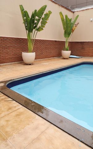 Casa para alugar com 200m², 3 quartos e 3 vagasPiscina