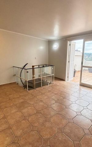 Apartamento à venda com 140m², 2 quartos e 1 vaga
