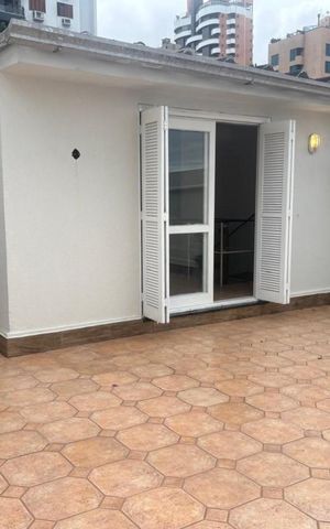 Apartamento à venda com 140m², 2 quartos e 1 vaga