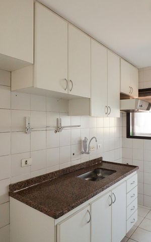 Apartamento para alugar com 82m², 3 quartos e 1 vaga Apartamento para alugar com 82m², 3 quartos e 1 vagaCozinha e Área de Serviço