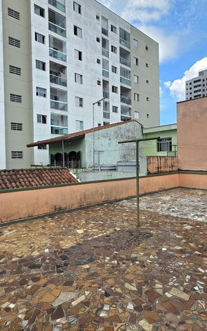 Casa à venda com 200m², 4 quartos e 5 vagas Casa à venda com 200m², 4 quartos e 5 vagasQuintal