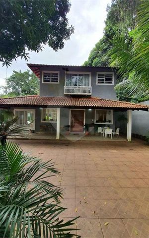 Casa à venda com 1100m², 5 quartos e sem vaga