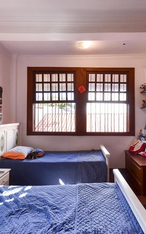 Casa à venda com 400m², 5 quartos e 2 vagas Casa à venda com 400m², 5 quartos e 2 vagasQuarto 1