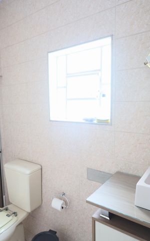 Casa para alugar com 250m², 3 quartos e 3 vagasBanheiro 1