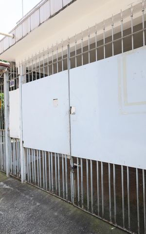 Casa para alugar com 250m², 3 quartos e 3 vagasFachada