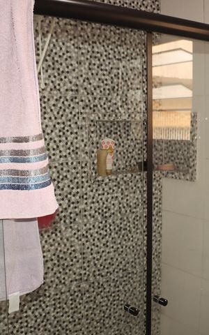 Casa à venda com 150m², 5 quartos e 6 vagasCasa 3 - Banheiro Suíte