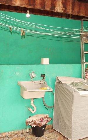 Casa à venda com 150m², 5 quartos e 6 vagasCasa 2 - Área de serviço