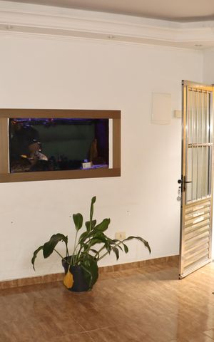 Casa à venda com 150m², 5 quartos e 6 vagasCasa 2 - Sala