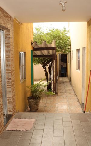 Casa à venda com 150m², 5 quartos e 6 vagasÁrea externa