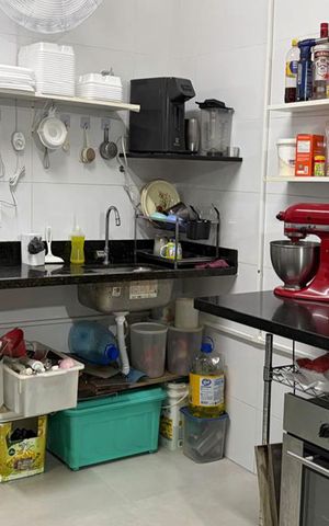 Casa para alugar com 150m², 2 quartos e 2 vagas Casa para alugar com 150m², 2 quartos e 2 vagasCozinha e Área de Serviço