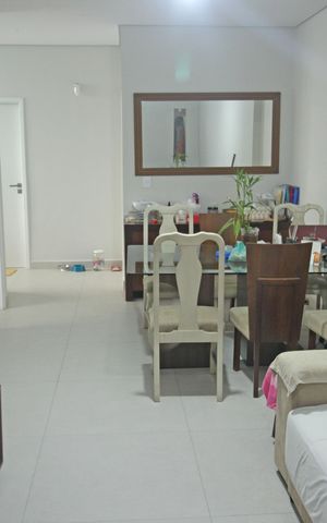Casa para alugar com 150m², 2 quartos e 2 vagasSala