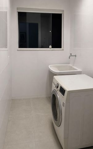 Casa para alugar com 150m², 2 quartos e 2 vagas Casa para alugar com 150m², 2 quartos e 2 vagasCozinha e Área de Serviço