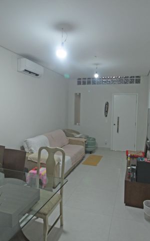 Casa para alugar com 150m², 2 quartos e 2 vagasSala