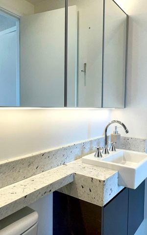 Apartamento à venda com 40m², 2 quartos e 1 vaga Apartamento à venda com 40m², 2 quartos e 1 vagaBanheiro da Suíte