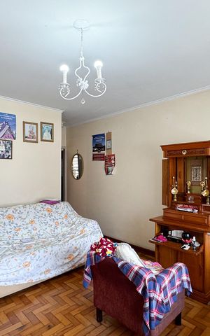 Casa à venda com 160m², 3 quartos e 3 vagas Casa à venda com 160m², 3 quartos e 3 vagasSala