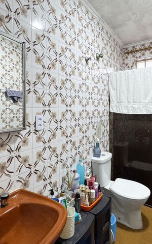 Casa à venda com 160m², 3 quartos e 3 vagas Casa à venda com 160m², 3 quartos e 3 vagasBanheiro Social