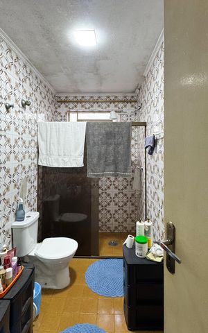 Casa à venda com 160m², 3 quartos e 3 vagas Casa à venda com 160m², 3 quartos e 3 vagasBanheiro Social