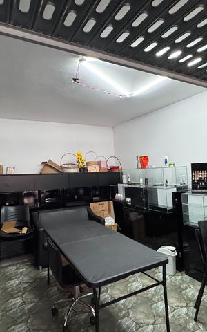Casa à venda com 160m², 3 quartos e 3 vagas Casa à venda com 160m², 3 quartos e 3 vagasGaragem