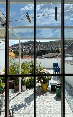Casa à venda com 160m², 3 quartos e 3 vagas Casa à venda com 160m², 3 quartos e 3 vagasVista - Sala