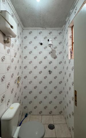 Casa à venda com 160m², 3 quartos e 3 vagas Casa à venda com 160m², 3 quartos e 3 vagasBanheiro de serviço