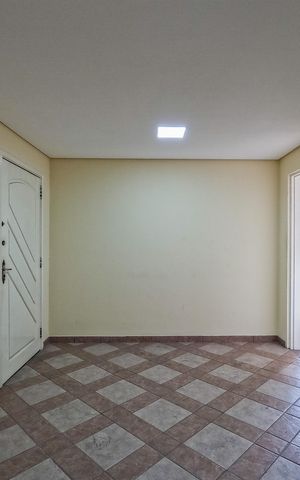Casa para alugar com 300m², 4 quartos e 8 vagas Casa para alugar com 300m², 4 quartos e 8 vagasSala de Jantar