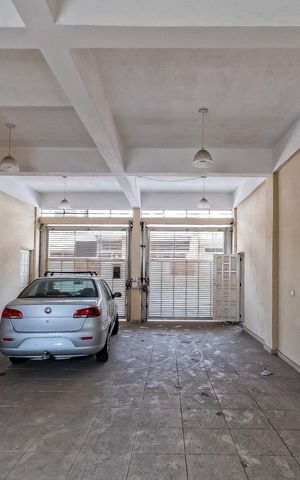 Casa para alugar com 300m², 4 quartos e 8 vagas Casa para alugar com 300m², 4 quartos e 8 vagasGaragem