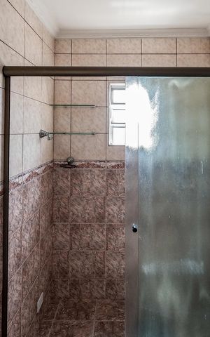 Casa para alugar com 300m², 4 quartos e 8 vagas Casa para alugar com 300m², 4 quartos e 8 vagasBanheiro da Suíte 4