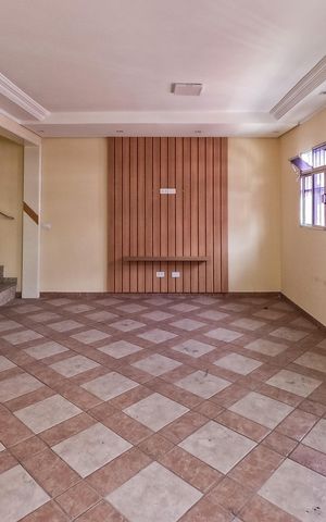 Casa para alugar com 300m², 4 quartos e 8 vagas Casa para alugar com 300m², 4 quartos e 8 vagasSala