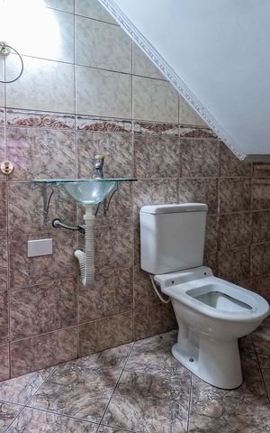 Casa para alugar com 300m², 4 quartos e 8 vagas Casa para alugar com 300m², 4 quartos e 8 vagasLavabo 1