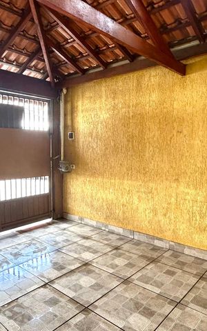 Casa à venda com 211m², 4 quartos e 2 vagas Casa à venda com 211m², 4 quartos e 2 vagasGaragem